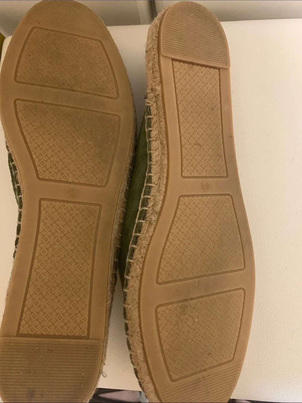 Tory Burch Nat Suede Espadrille Slide - Leccio (Tan)